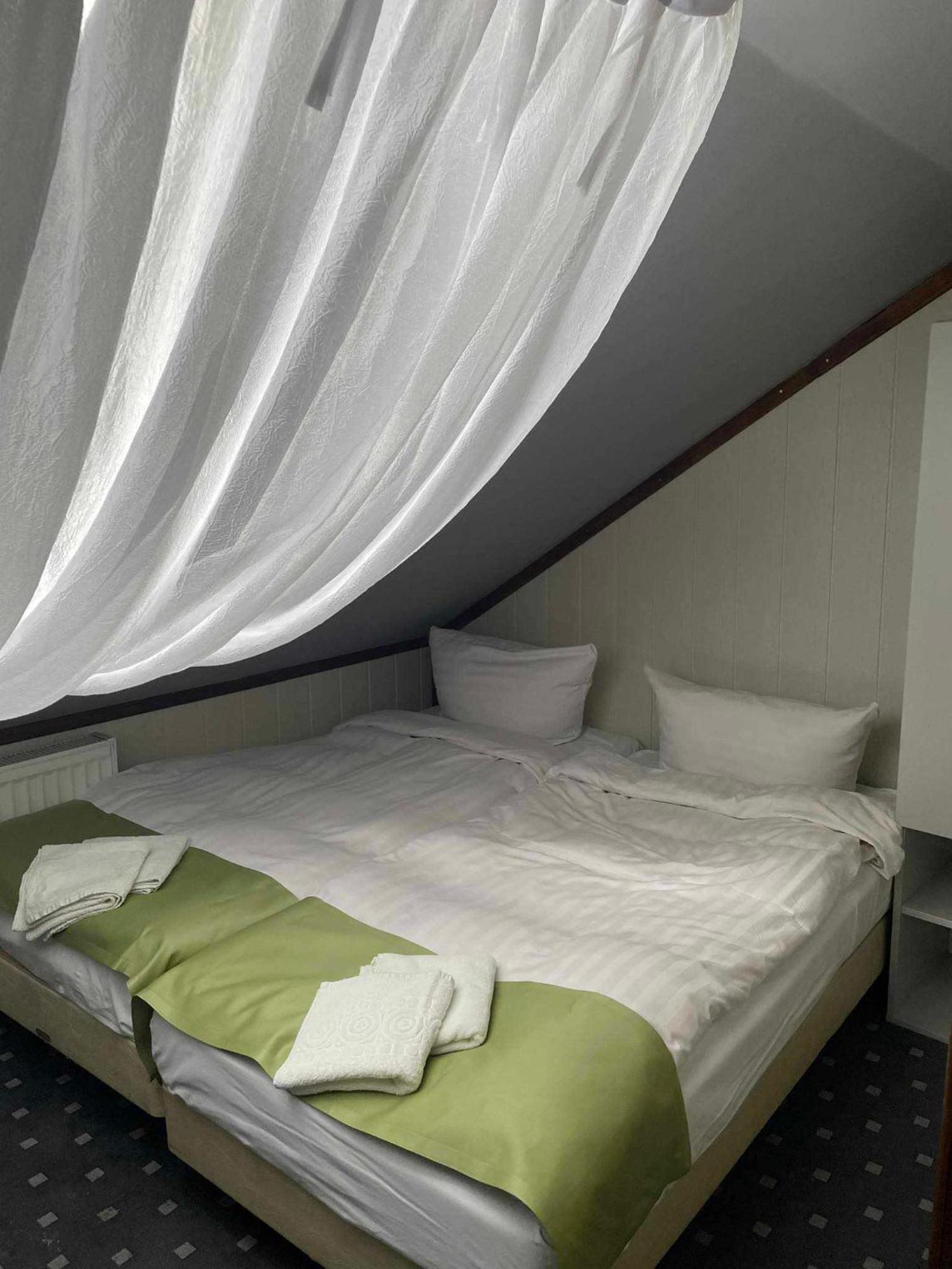 Hotel Keszyca Lesna Exterior photo